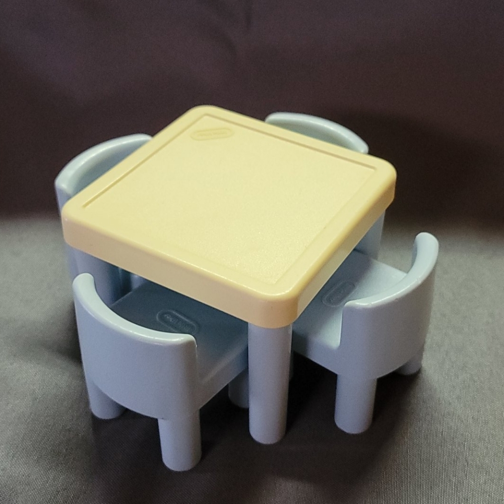 Little tikes doll house dining table